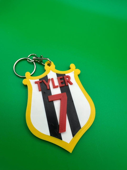 ⚫⚪ Personalised Newcastle United Keychain