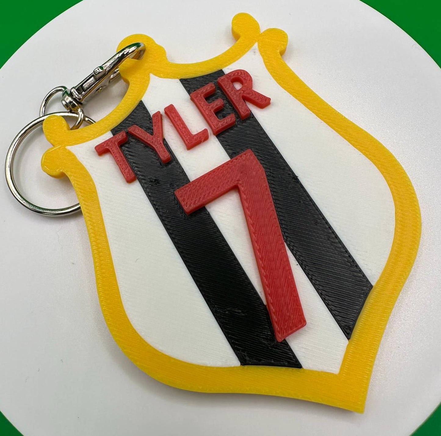 ⚫⚪ Personalised Newcastle United Keychain